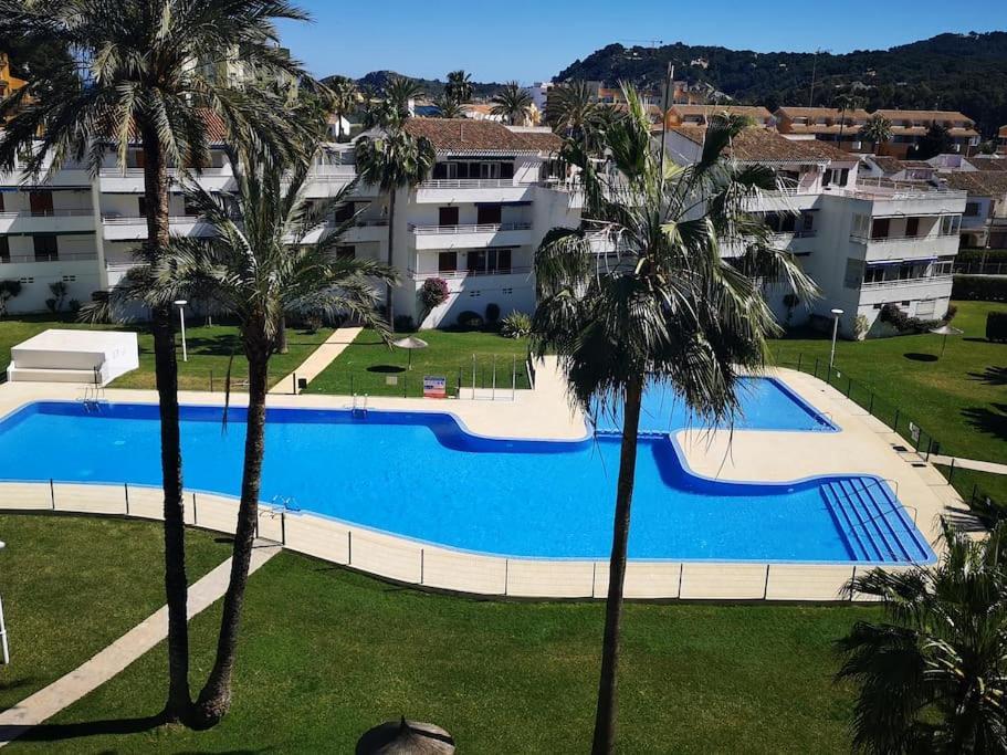 Casa En Urb. Con La Piscina Mas Grande De Javea. 外观 照片