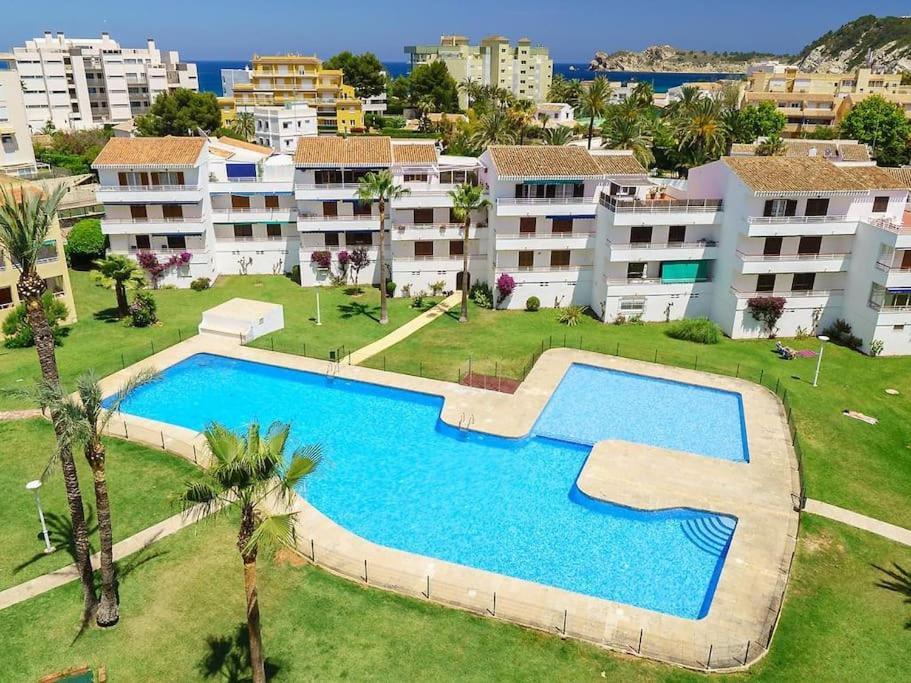 Casa En Urb. Con La Piscina Mas Grande De Javea. 外观 照片